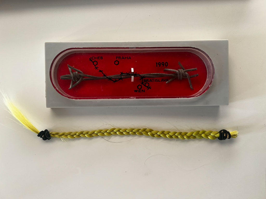 Borders19 — image 01